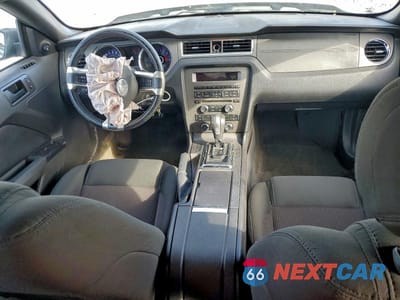 Zdjęcie 8 z 13 samochodu: 2014 FORD MUSTANG VIN:1ZVBP8EM5E5266488 - miniatura