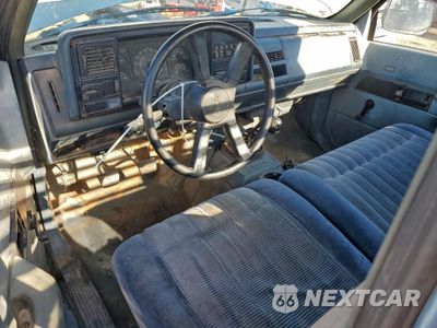 Zdjęcie 8 z 12 samochodu: 1988 CHEVROLET GMT-400 C3500 VIN:1GCGC34NLJE157716 - miniatura