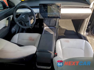 Zdjęcie 8 z 13 samochodu: 2021 TESLA MODEL Y VIN:5YJYGDEE8MF230726 - miniatura
