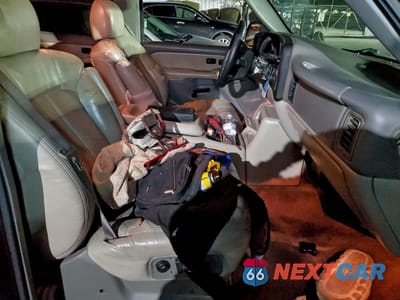 Zdjęcie 13 z 14 samochodu: 2000 CHEVROLET TAHOE K1500 VIN:1GNEK13T7YJ180165 - miniatura