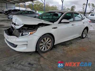 2017 KIA OPTIMA LX 5XXGT4L38HG171057 - główne zdjęcie licytacji z USA - miniatura