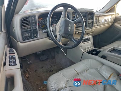 Zdjęcie 8 z 14 samochodu: 2000 CHEVROLET TAHOE K1500 VIN:1GNEK13T1YJ148568 - miniatura