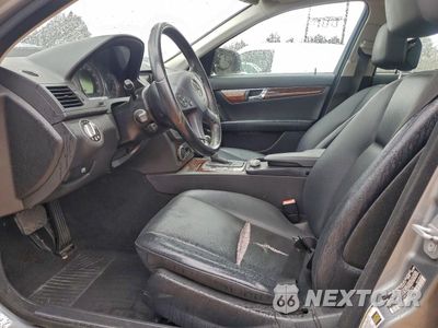 Zdjęcie 7 z 15 samochodu: 2009 MERCEDES-BENZ C 300 4MATIC VIN:WDDGF81X99F309358 - miniatura