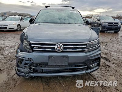 Piąte zdjęcie samochodu w środku: 2020 VOLKSWAGEN TIGUAN SEL PREMIUM R-LINE VIN:3VV4B7AXXLM037074 - miniatura