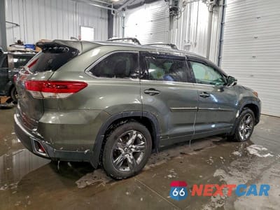 Trzecie zdjęcie samochodu z tyłu: 2018 TOYOTA HIGHLANDER LIMITED VIN:5TDDZRFH4JS815129 - miniatura