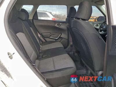 Zdjęcie 10 z 11 samochodu: 2020 KIA SOUL LX VIN:KNDJ23AU6L7713031 - miniatura