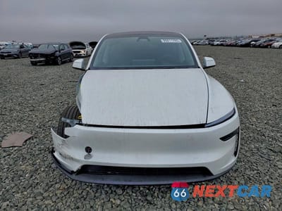 Piąte zdjęcie samochodu w środku: 2026 TESLA MODEL Y VIN:7SAYGDEE1TF357531 - miniatura