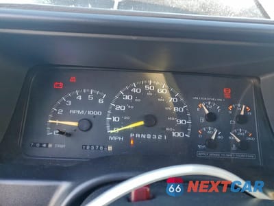 Zdjęcie 9 z 15 samochodu: 1998 CHEVROLET TAHOE K1500 VIN:3GNEK18RXWG123972 - miniatura