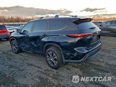 Trzecie zdjęcie samochodu z tyłu: 2024 TOYOTA HIGHLANDER LE VIN:5TDKDRBH8RS534989 - miniatura