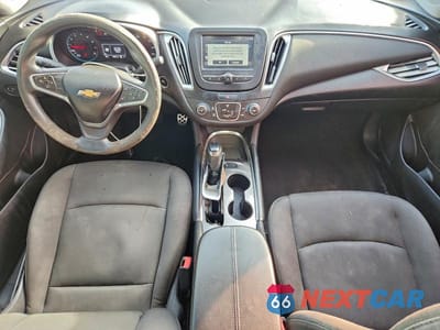 Zdjęcie 8 z 12 samochodu: 2017 CHEVROLET MALIBU LT VIN:1G1ZE5ST8HF118229 - miniatura