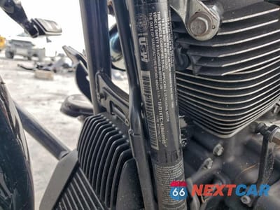 Zdjęcie 9 z 10 samochodu: 2018 HARLEY-DAVIDSON FLTRXS ROAD GLIDE SPECIAL VIN:1HD1KTC14JB608595 - miniatura