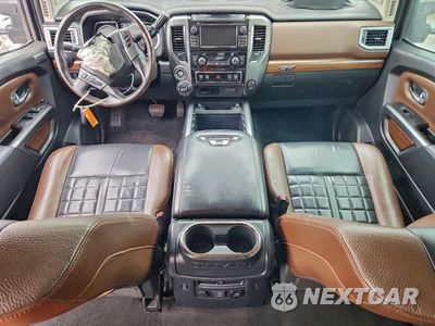 Zdjęcie 8 z 14 samochodu: 2019 NISSAN TITAN XD SL VIN:1N6BA1F41KN533614 - miniatura