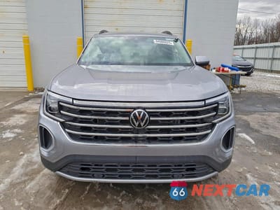 Piąte zdjęcie samochodu w środku: 2025 VOLKSWAGEN ATLAS 2.0T SE TECHNOLOGY VIN:1V2WR2CA9SC524649 - miniatura