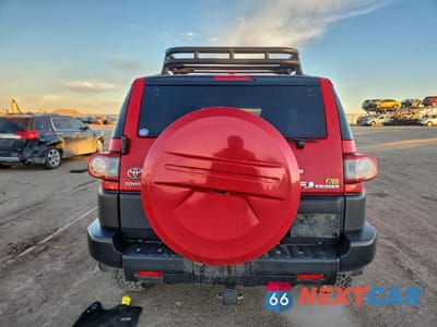 Zdjęcie 6 z 15 samochodu: 2012 TOYOTA FJ CRUISER VIN:JTEBU4BF2CK130470 - miniatura