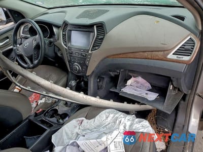 Zdjęcie 8 z 12 samochodu: 2017 HYUNDAI SANTA FE VIN:KM8SR4HF5HU257010 - miniatura