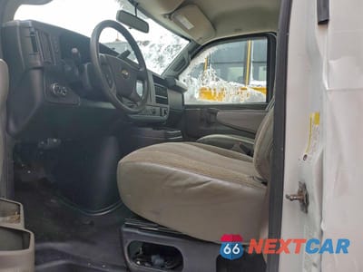Zdjęcie 7 z 13 samochodu: 2018 CHEVROLET EXPRESS G3500 VIN:1GB0GRFGXJ1336419 - miniatura