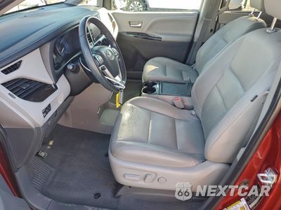 Zdjęcie 7 z 16 samochodu: 2020 TOYOTA SIENNA XLE VIN:5TDYZ3DC9LS036852 - miniatura