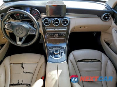 Zdjęcie 8 z 11 samochodu: 2017 MERCEDES-BENZ C 300 VIN:55SWF4JB9HU202122 - miniatura
