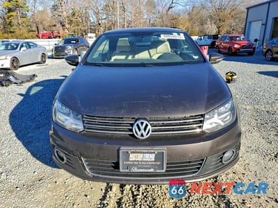 Piąte zdjęcie samochodu w środku: 2014 VOLKSWAGEN EOS KOMFORT VIN:WVWBW8AH4EV003035 - miniatura