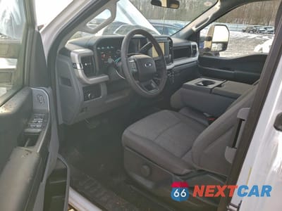 Zdjęcie 8 z 14 samochodu: 2026 FORD F350 SUPER DUTY VIN:1FT8X3BN7TEC83724 - miniatura