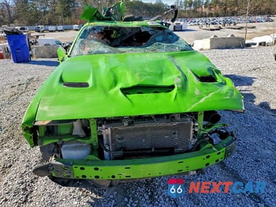 Piąte zdjęcie samochodu w środku: 2017 DODGE CHALLENGER SRT HELLCAT VIN:2C3CDZC92HH550103 - miniatura