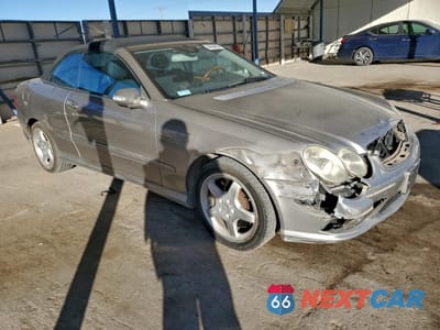 Czwarte zdjęcie samochodu z boku: 2004 MERCEDES-BENZ CLK 500 VIN:WDBTK75G04T022072 - miniatura