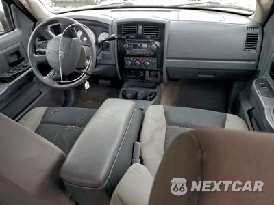 Zdjęcie 8 z 12 samochodu: 2006 DODGE DAKOTA QUAD SLT VIN:1D7HE48KX6S664116 - miniatura