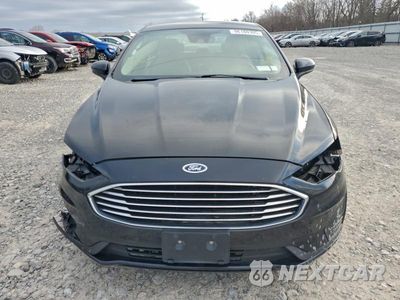 Piąte zdjęcie samochodu w środku: 2019 FORD FUSION S VIN:3FA6P0G70KR217808 - miniatura