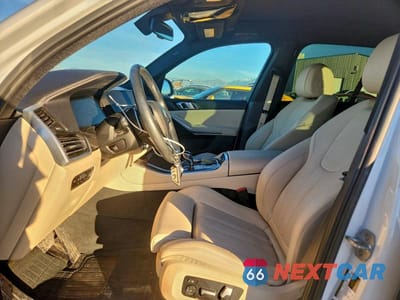 Zdjęcie 7 z 12 samochodu: 2020 BMW X5 XDRIVE40I VIN:5UXCR6C04L9C86132 - miniatura
