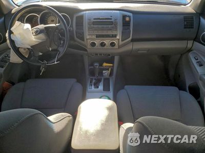 Zdjęcie 8 z 13 samochodu: 2010 TOYOTA TACOMA DOUBLE CAB VIN:3TMLU4EN4AM050282 - miniatura
