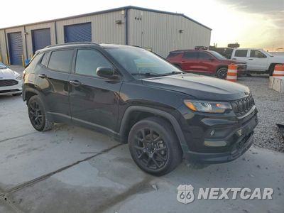 Czwarte zdjęcie samochodu z boku: 2022 JEEP COMPASS LATITUDE VIN:3C4NJCBB4NT234994 - miniatura