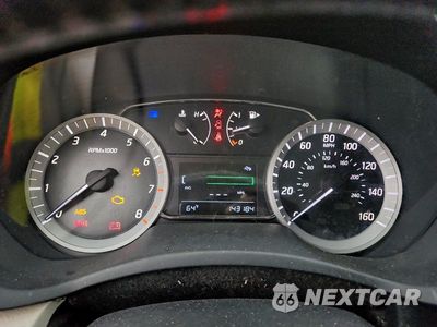 Zdjęcie 9 z 11 samochodu: 2015 NISSAN SENTRA S VIN:3N1AB7AP9FY262085 - miniatura
