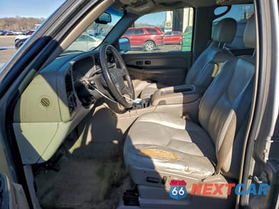 Zdjęcie 7 z 15 samochodu: 2004 CHEVROLET TAHOE K1500 VIN:1GNEK13Z84R208586 - miniatura