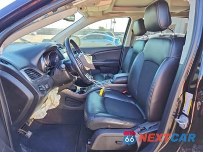 Zdjęcie 7 z 13 samochodu: 2020 DODGE JOURNEY CROSSROAD VIN:3C4PDCGB6LT262110 - miniatura