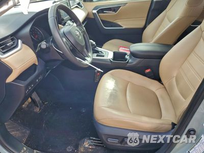 Zdjęcie 7 z 16 samochodu: 2022 TOYOTA RAV4 XLE PREMIUM VIN:2T3C1RFV3NW186637 - miniatura