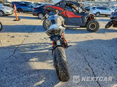 Czwarte zdjęcie samochodu z boku: 2015 KTM 1290 SUPER DUKE R VIN:VBKV39408FM920664 - miniatura