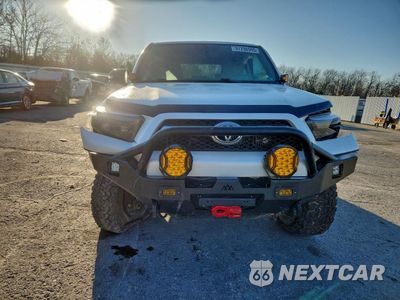 Piąte zdjęcie samochodu w środku: 2010 TOYOTA 4RUNNER SR5 VIN:JTEBU5JR0A5012964 - miniatura