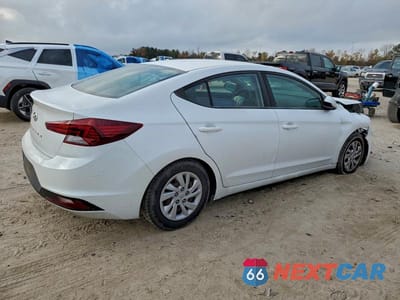 Trzecie zdjęcie samochodu z tyłu: 2019 HYUNDAI ELANTRA SE VIN:5NPD74LF1KH420005 - miniatura