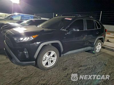 2021 TOYOTA RAV4 XLE 2T3W1RFV8MC171273 - główne zdjęcie licytacji z USA - miniatura
