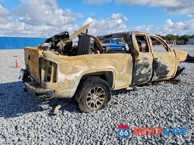 Trzecie zdjęcie samochodu z tyłu: 2015 GMC SIERRA K1500 SLE VIN:1GTV2UEH8FZ355346 - miniatura