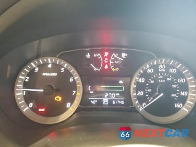 Zdjęcie 9 z 13 samochodu: 2014 NISS SENTRA VIN:3N1AB7AP3EY316494 - miniatura