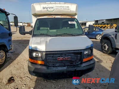 Piąte zdjęcie samochodu w środku: 2013 GMC SAVANA UTILITY / SERVICE TRUCK VIN:1GD072CG1D1132261 - miniatura