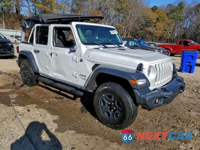 Czwarte zdjęcie samochodu z boku: 2020 JEEP WRANGLER UNLIMITED SPORT VIN:1C4HJXDN1LW230758 - miniatura
