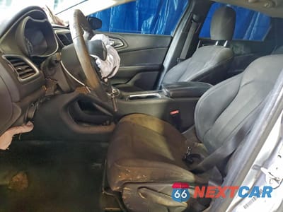 Zdjęcie 7 z 12 samochodu: 2015 CHRYSLER 200 LIMITED VIN:1C3CCCAB4FN735411 - miniatura