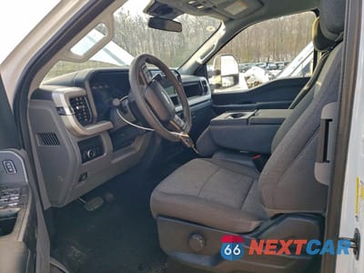 Zdjęcie 7 z 14 samochodu: 2026 FORD F350 SUPER DUTY VIN:1FT8X3BN7TEC83724 - miniatura