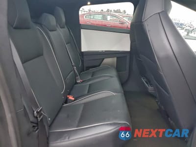 Zdjęcie 10 z 12 samochodu: 2024 TESLA CYBERTRUCK VIN:7G2CEHEE5RA052749 - miniatura