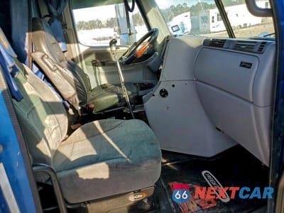 Piąte zdjęcie samochodu w środku: 2009 FREIGHTLINER COLUMBIA 120 SEMI TRUCK VIN:1FUJA6CK69LAD3105 - miniatura