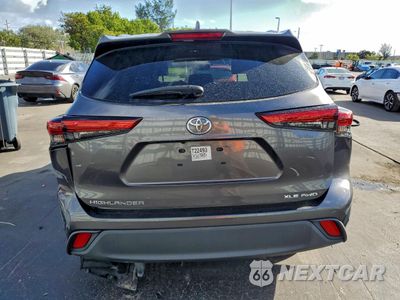 Zdjęcie 6 z 13 samochodu: 2020 TOYOTA HIGHLANDER XLE VIN:5TDHZRBH2LS521223 - miniatura