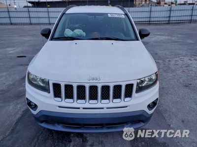 Piąte zdjęcie samochodu w środku: 2016 JEEP COMPASS SPORT VIN:1C4NJCBB9GD574568 - miniatura