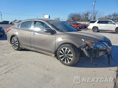 Czwarte zdjęcie samochodu z boku: 2017 NISSAN ALTIMA 2.5 VIN:1N4AL3AP0HC174594 - miniatura